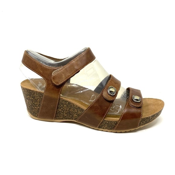 Dansko Women's Savannah Tan Waxy Burnished Leather - Picture 1 of 7